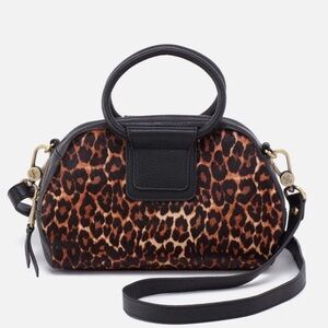 NWT HOBO CROSSBODY SHEILA - CALF HAIR LEOPARD 🤎🖤